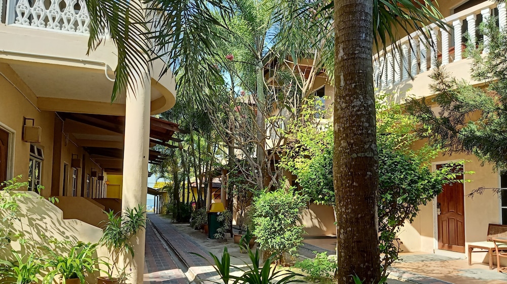 langkapuri resort langkawi