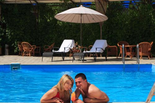 Golden Dragon Hotel,Selektsionnoye>>Bishkek,4 star