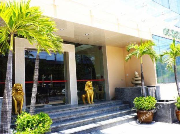 palette the travellers hotel bangkok