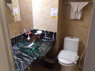 palette the travellers hotel bangkok