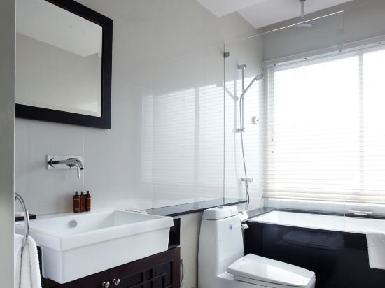 palette the travellers hotel bangkok