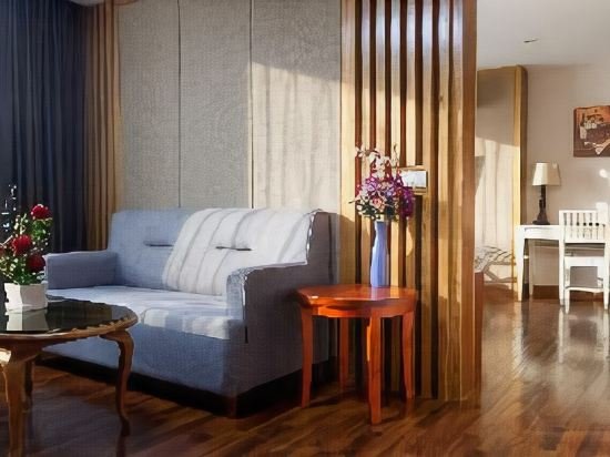 palette the travellers hotel bangkok