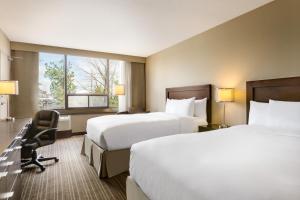 doubletree by hilton toronto airport west