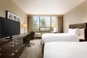 doubletree by hilton toronto airport west