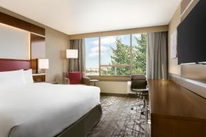 doubletree by hilton toronto airport west