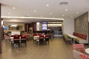 doubletree by hilton toronto airport west