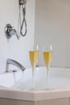 Chelsea Park Motor Lodge,Nelson Region>>Nelson,3.5 star