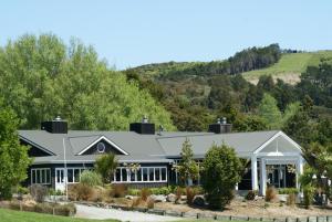 woodhouse mountain lodge