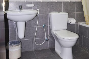 safeer hotel suites aparthotel