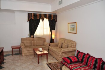 safeer hotel suites aparthotel