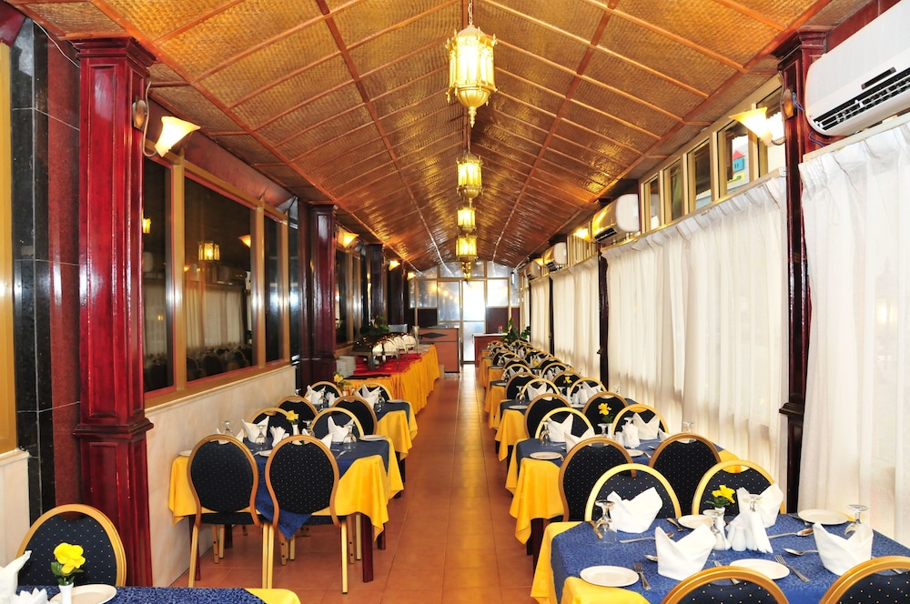 safeer hotel suites aparthotel