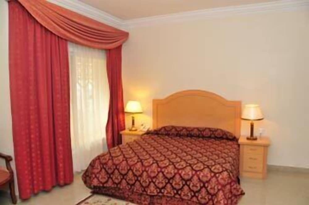 safeer hotel suites aparthotel