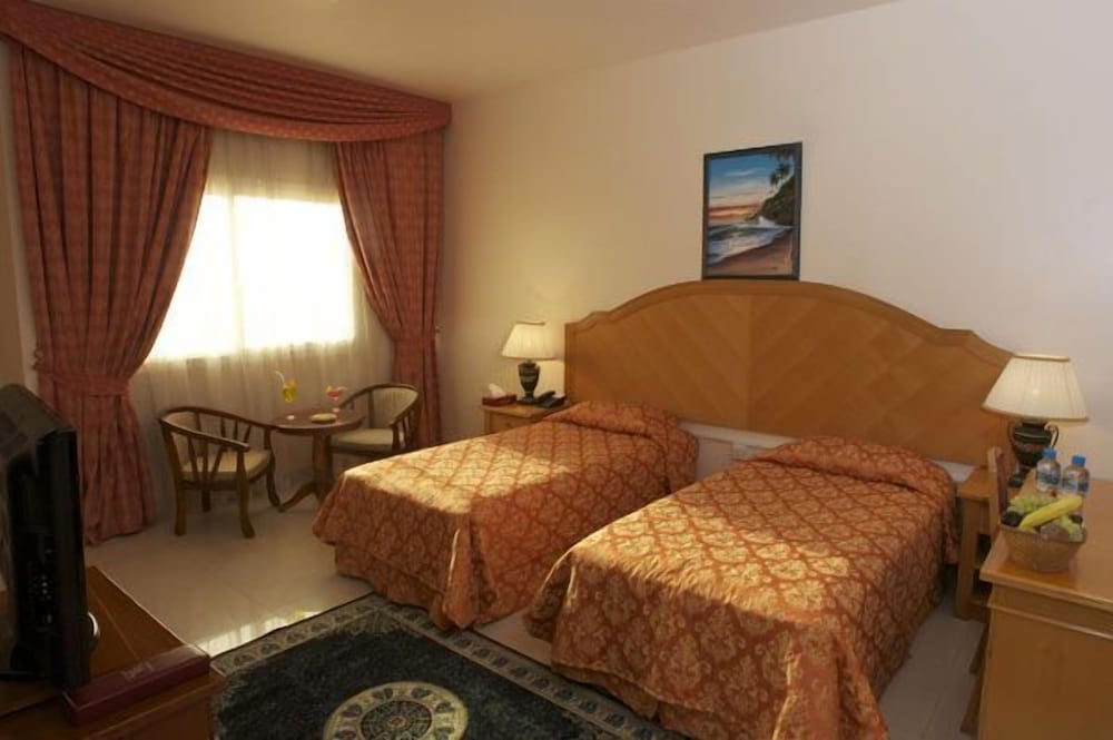 safeer hotel suites aparthotel