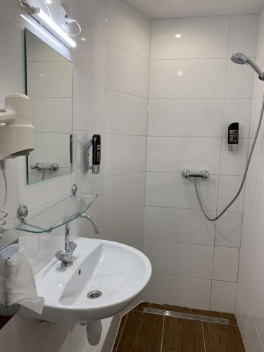 orange tulip hotel amsterdam hostel