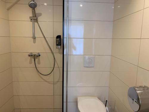 orange tulip hotel amsterdam hostel