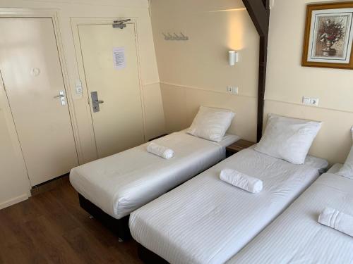 orange tulip hotel amsterdam hostel