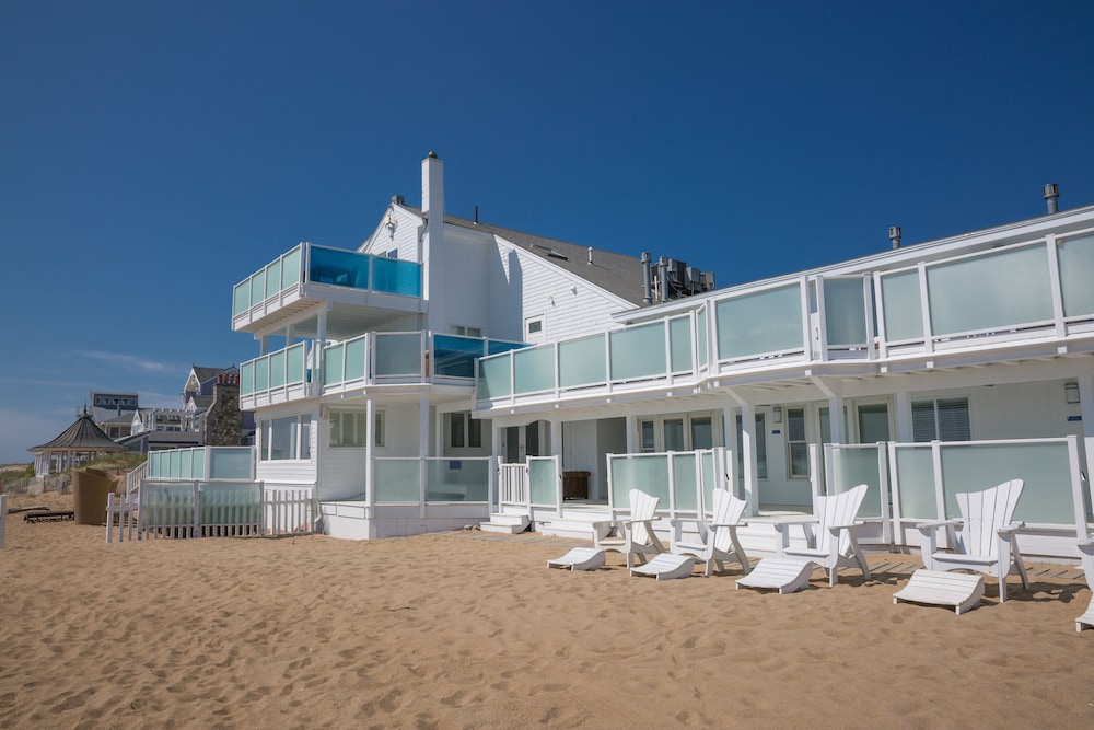 blue inn on the beach