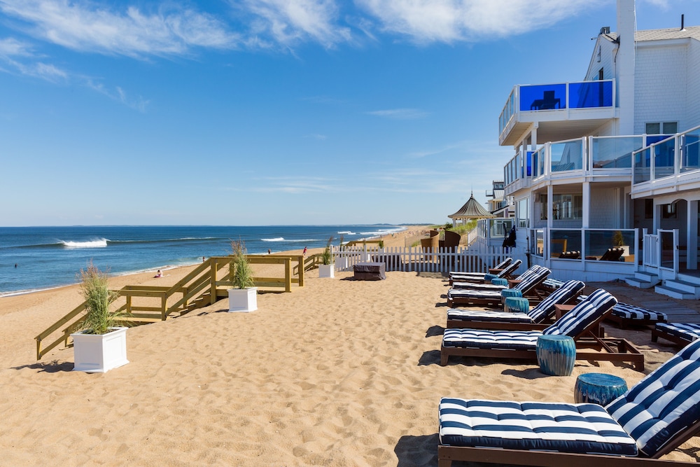 blue inn on the beach