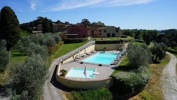 Borgo Di Colleoli Resort