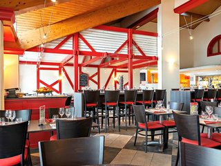 ibis la roche sur yon