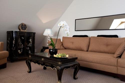 zhong hua hotel chinski