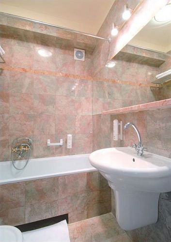 zhong hua hotel chinski