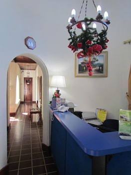 Hotel Villa Serena Escalon,Monumento Al Salvador Del Mundo>>San Salvador,3 star