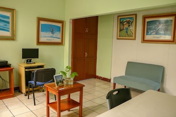 Hotel Villa Serena Escalon,Monumento Al Salvador Del Mundo>>San Salvador,3 star