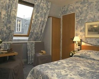 maxim quartier latin