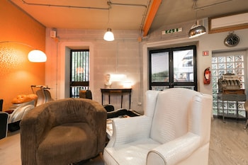 orange hotel