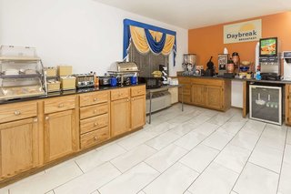 days inn by wyndham stoughton wi