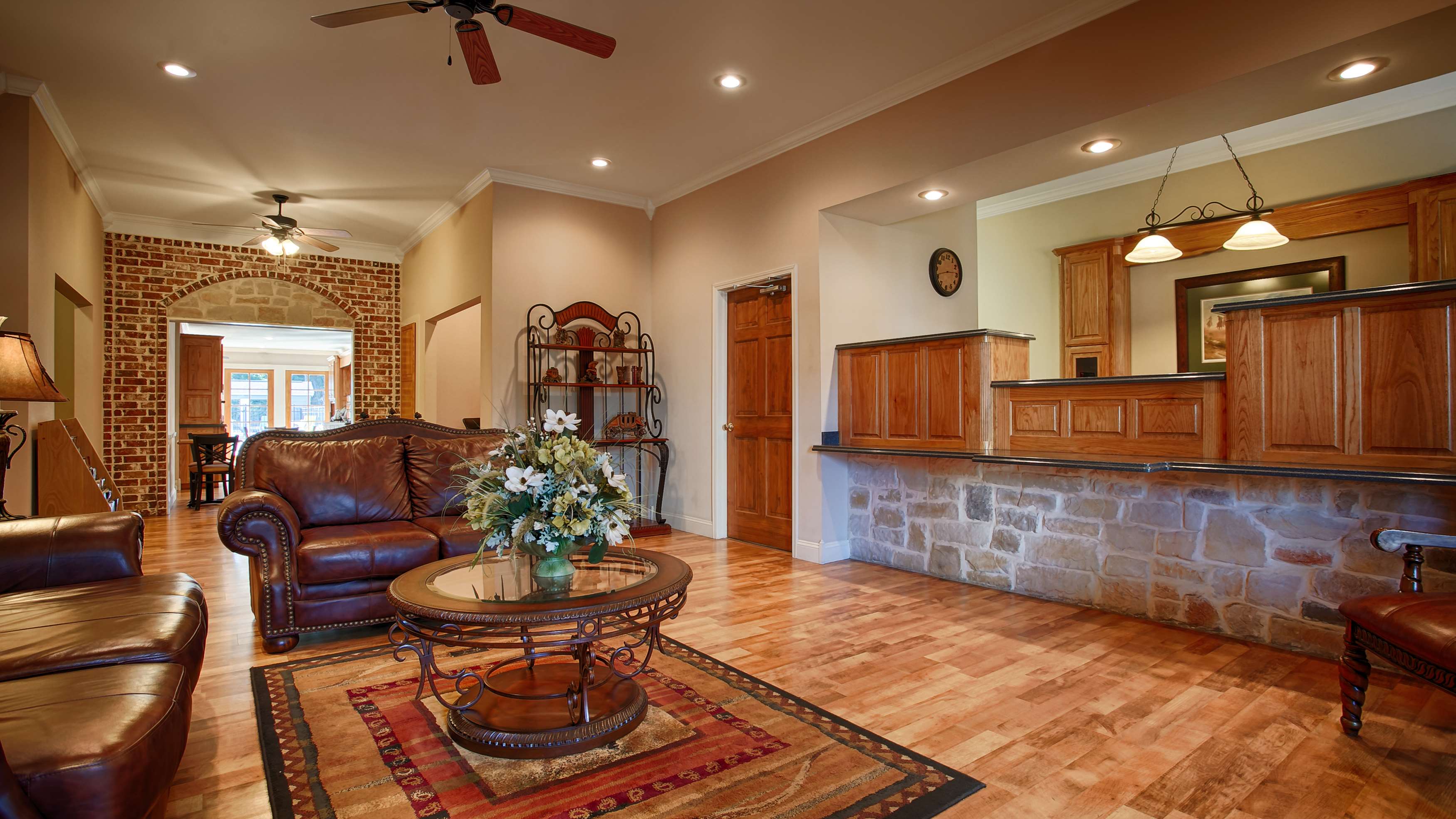surestay hotel by best western leesville