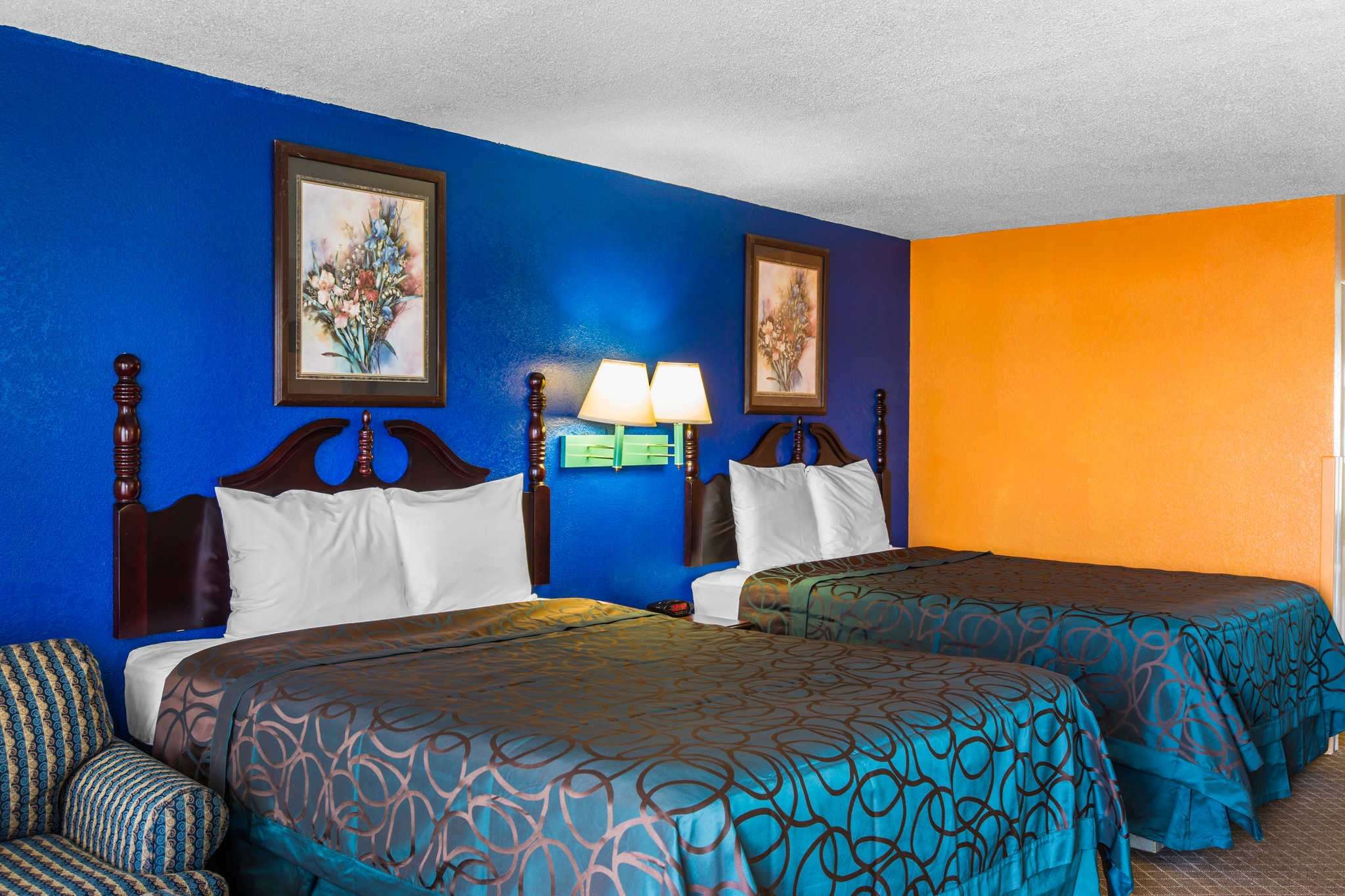 econo lodge inn and suites