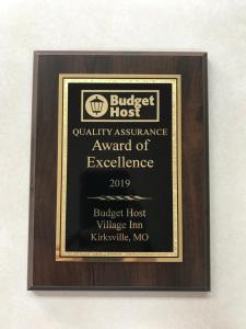 budget host village inn