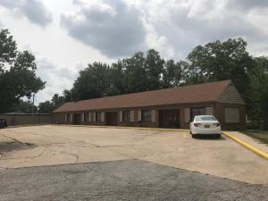 budget host village inn