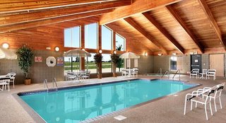 Fossil Creek Hotel And Suites,Russell>>Hays,3 star