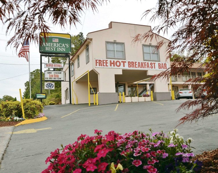 econo lodge calhoun north damascus