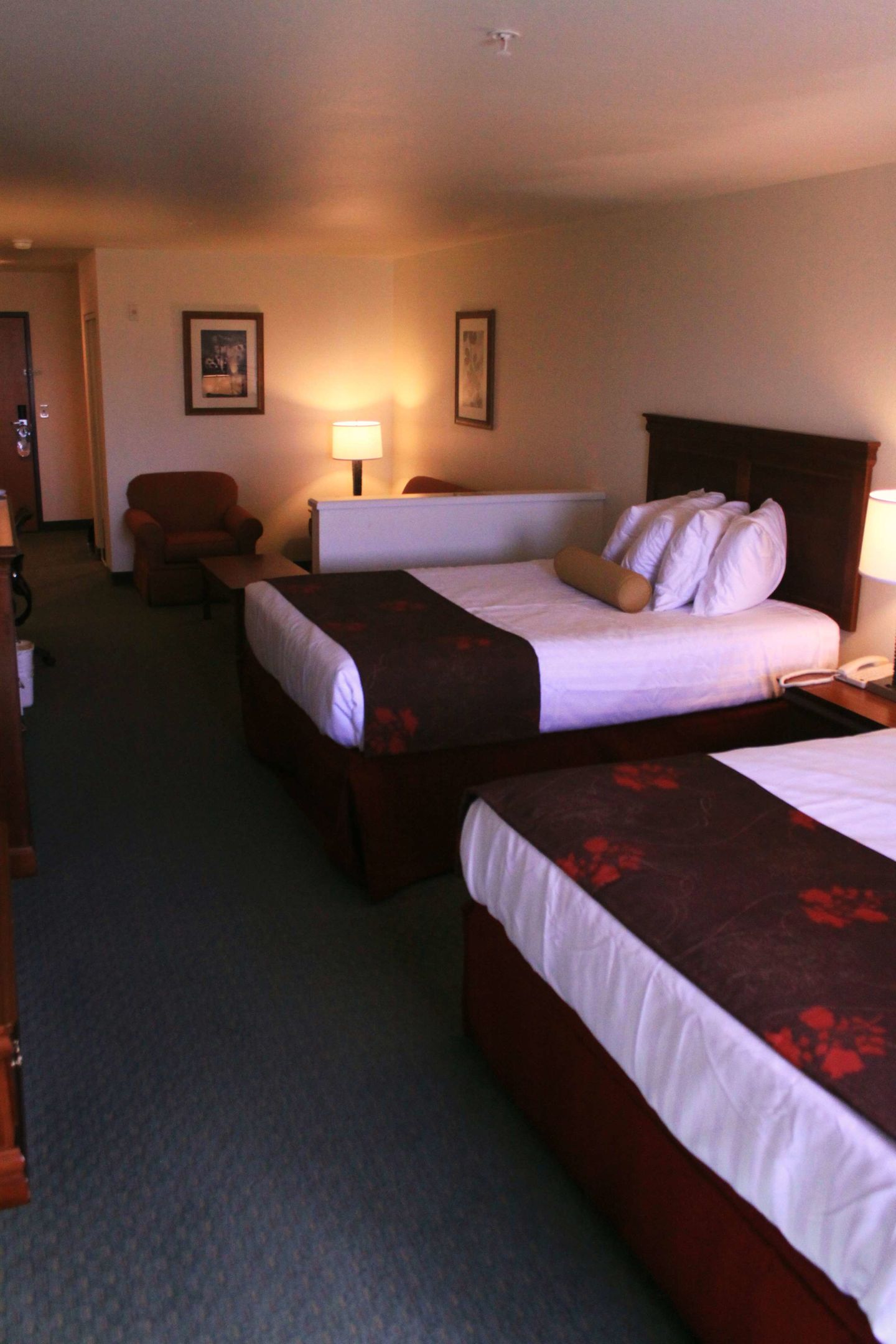 holiday inn express and suites n waco area west