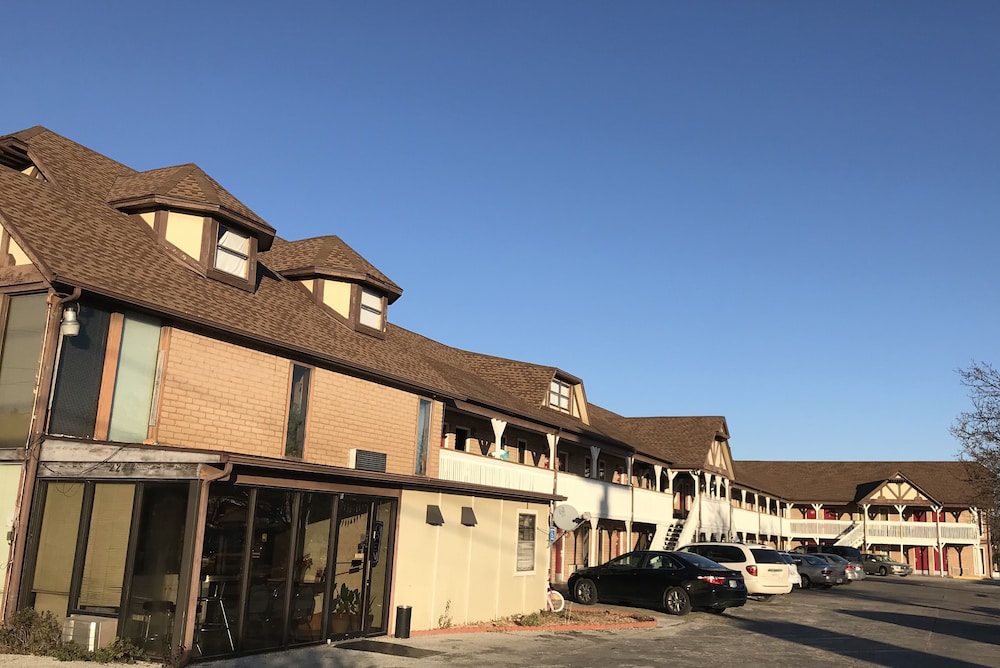 carthage inn