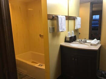 carthage inn
