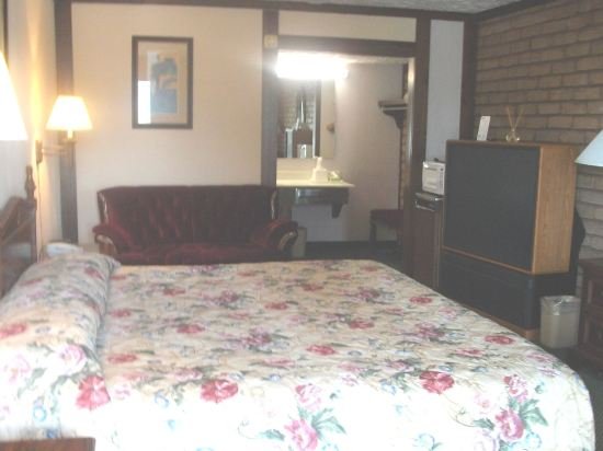 carthage inn