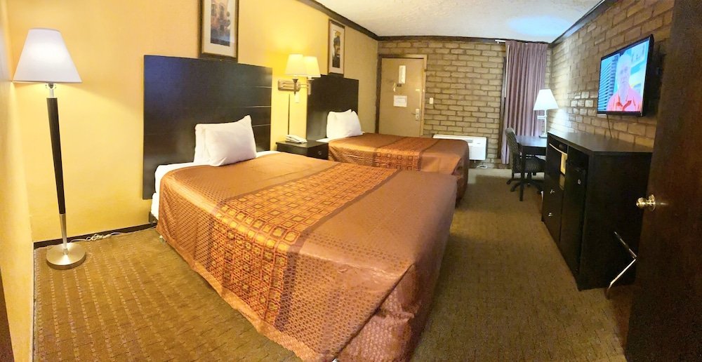 carthage inn