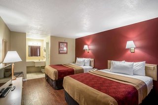 Econo Lodge I-40 Exit 286 Holbrook,Petrified Forest National Park>>Holbrook,2 star