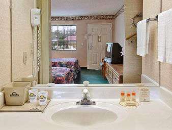knights inn cleveland