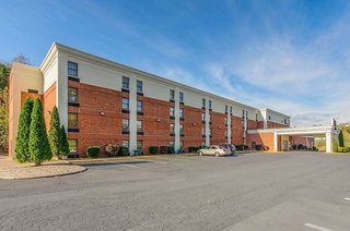 Quality Inn & Suites Lexington Near I-64 And I-81,Lexington>>Hot Springs,2 star