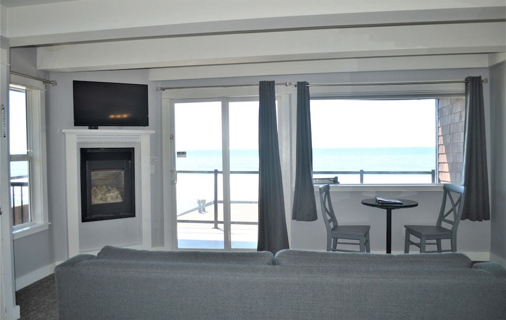 beachfront manor hotel