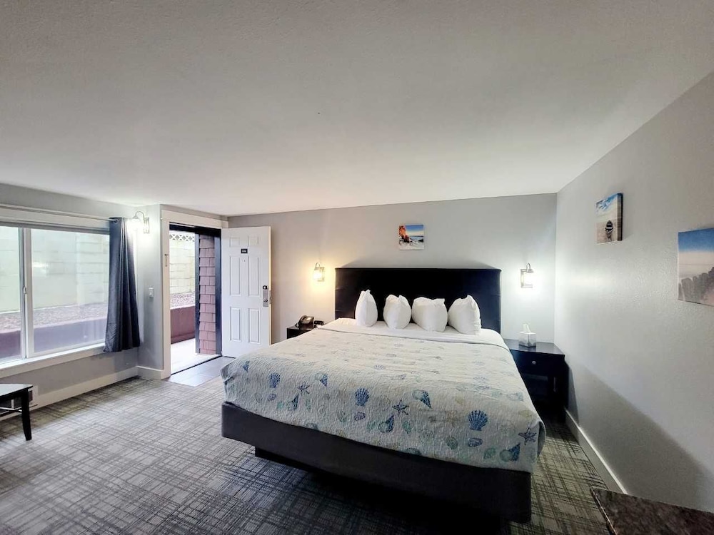 beachfront manor hotel