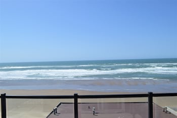beachfront manor hotel