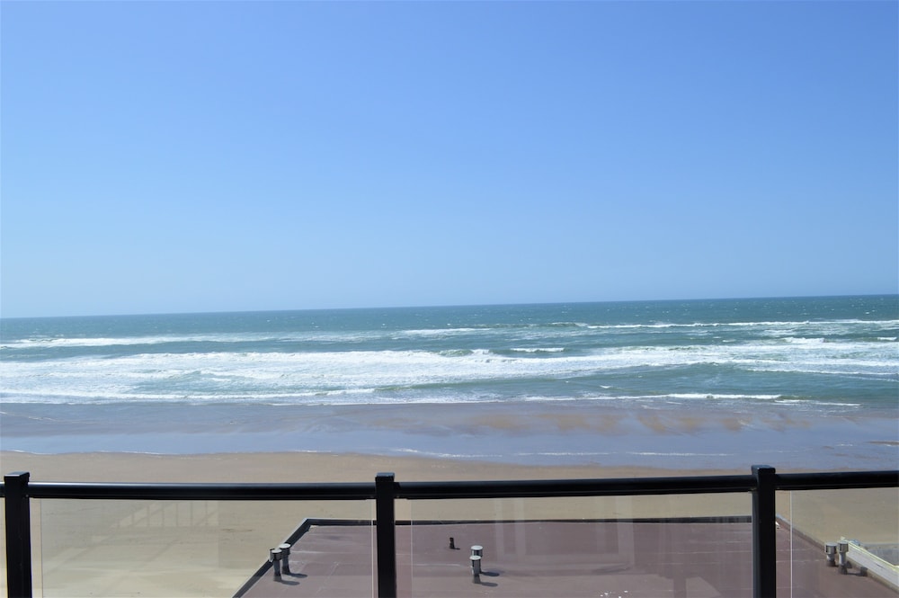 beachfront manor hotel