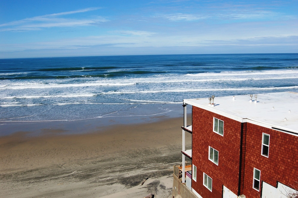 beachfront manor hotel